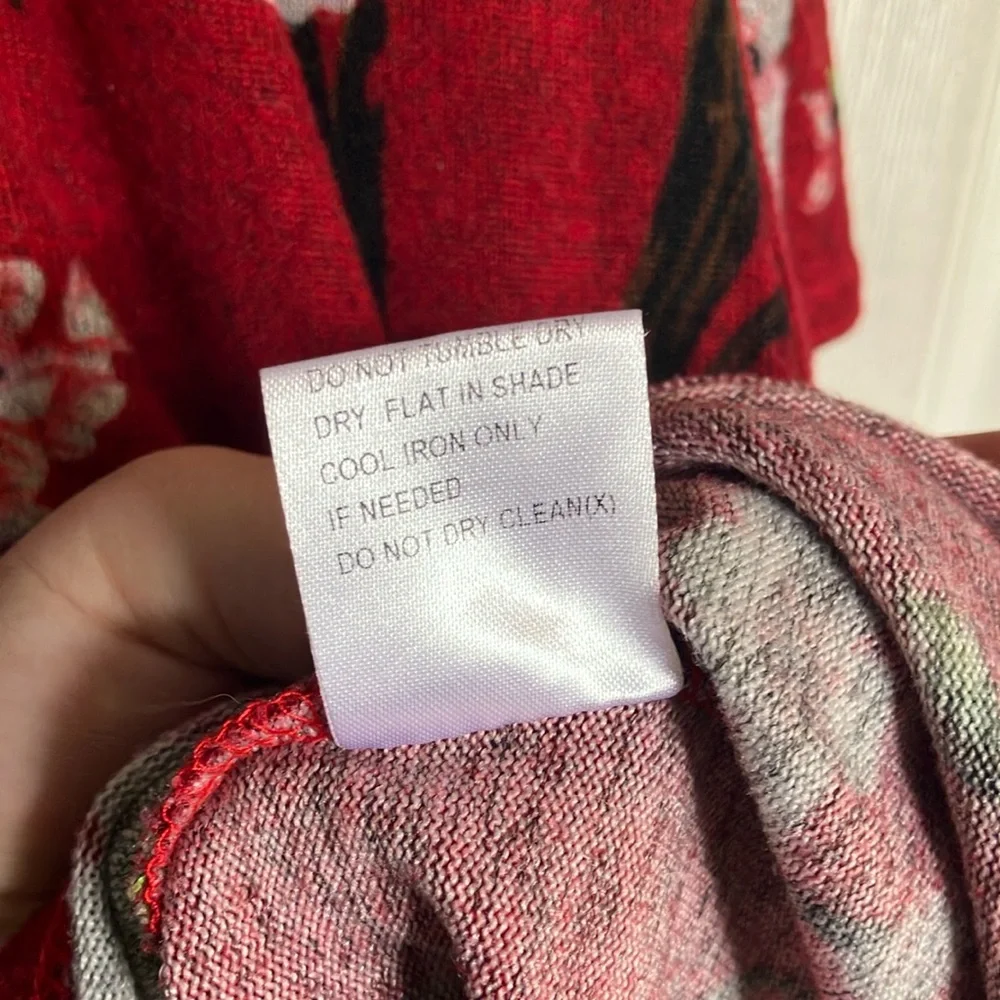 Floral Red Dress with Ruffle Sleeves - Picture 5 of 6